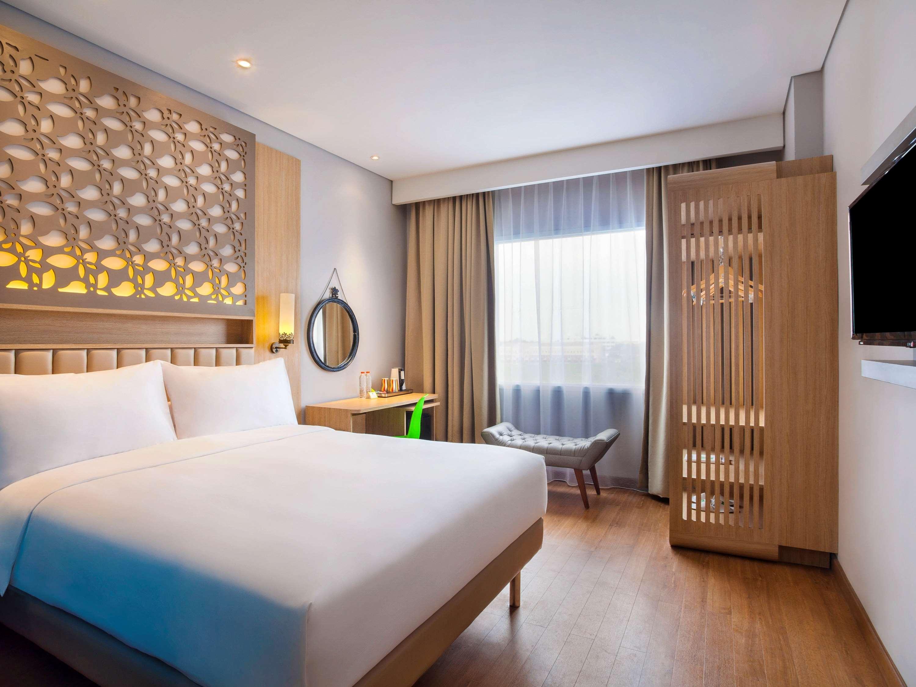 Ibis Styles Cikarang Hotel Bekasi Buitenkant foto